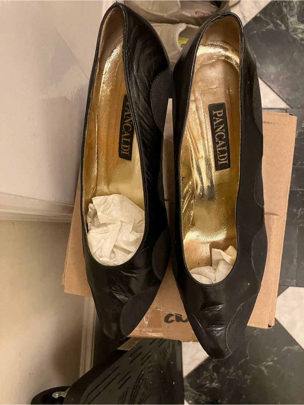 Black Leather Pointed Toe Pumps